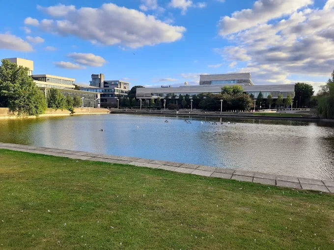 University College Dublin (UCD)